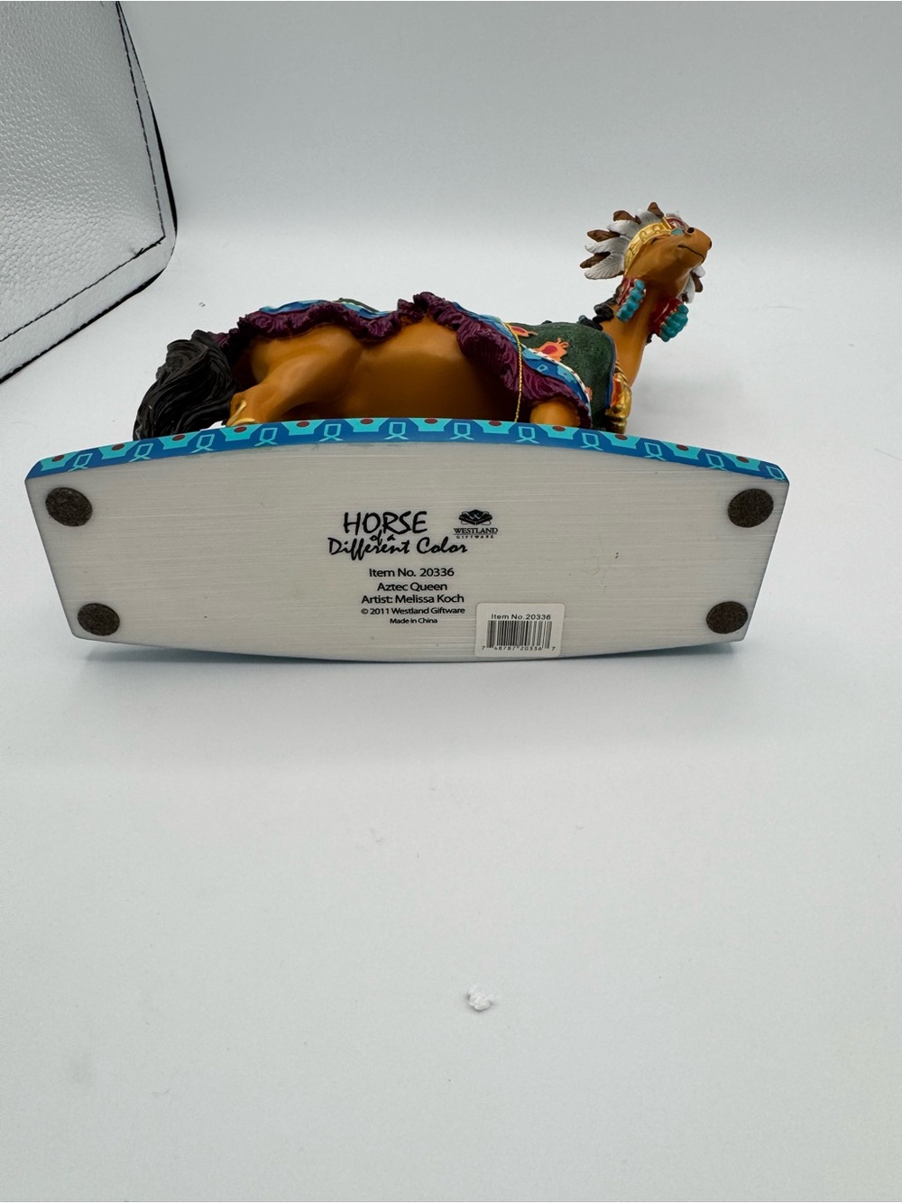 Aztec Queen Decorative Mustang Figurine - Horse of a Different Color - Picture 5 of 5